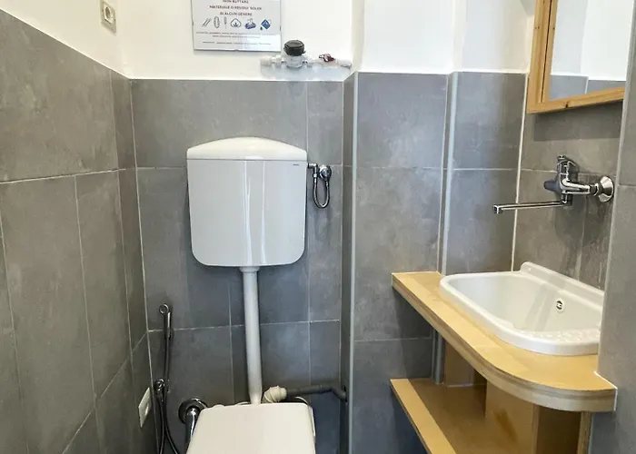 Easystay Apartment *